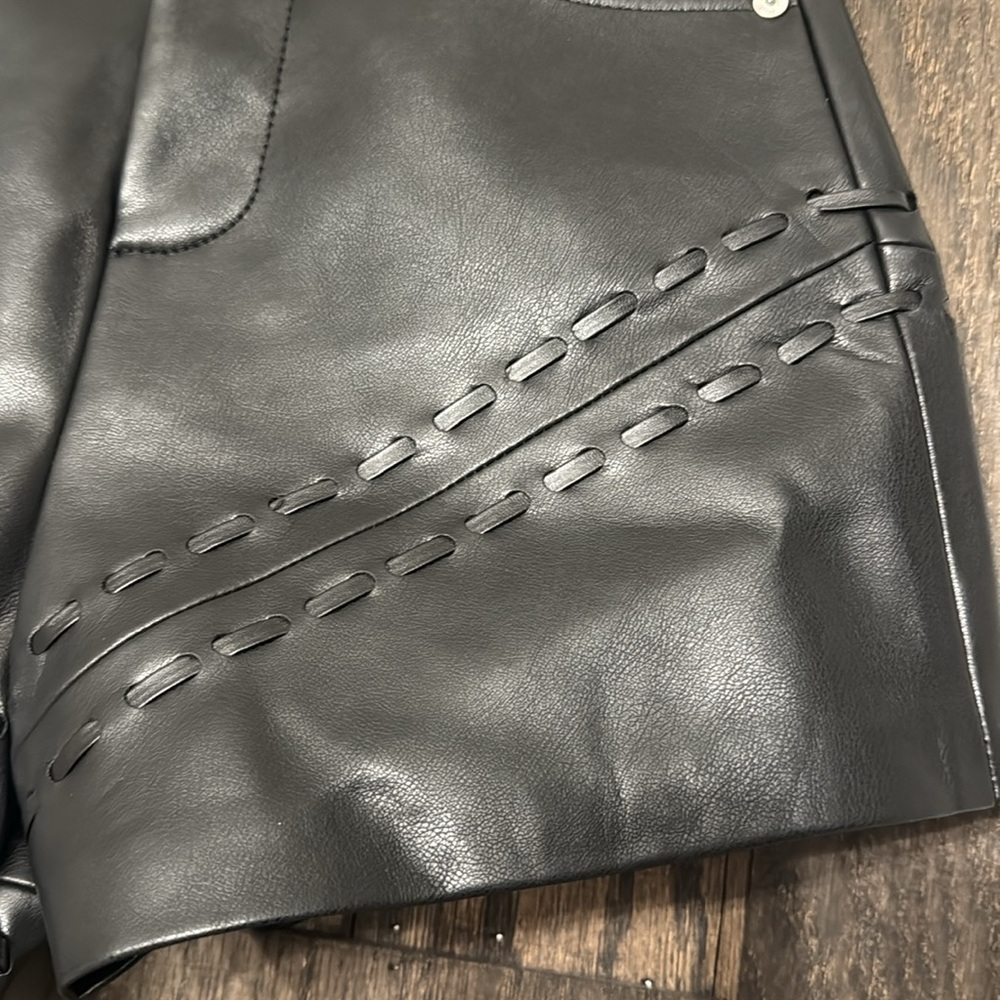 BLANKNYC Faux Leather  Shorts - Picture 12 of 12
